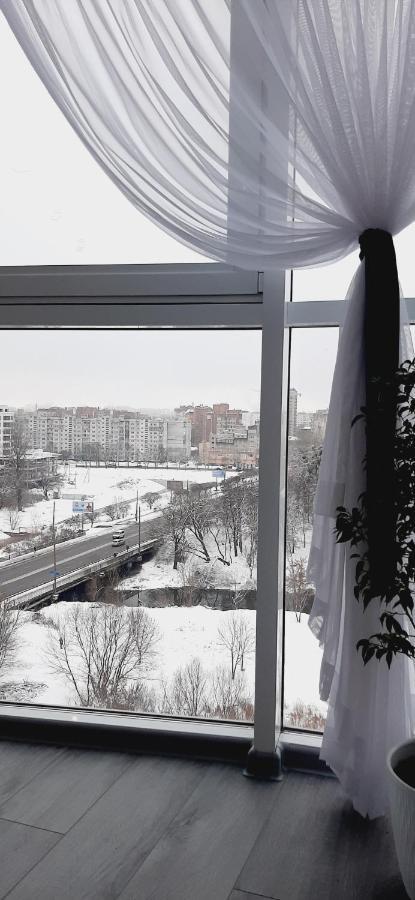 Сучасний Люкс З Приголомшливим Виглядом! Khmelʼnytsʼkyy Bagian luar foto